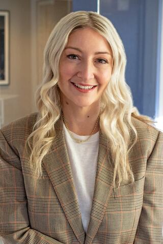 Photo of Bevy St. Pé Brown